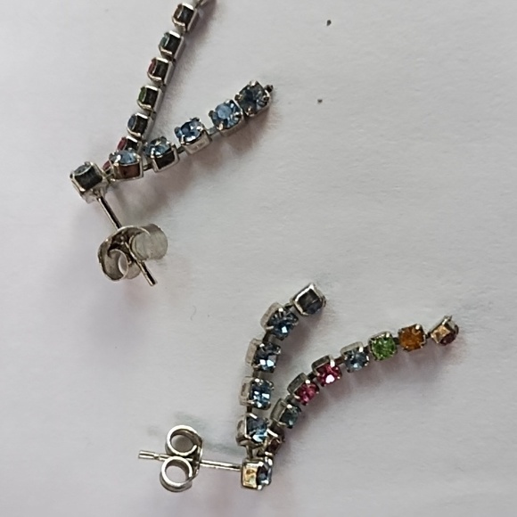 Earrings - Picture 3 of 3